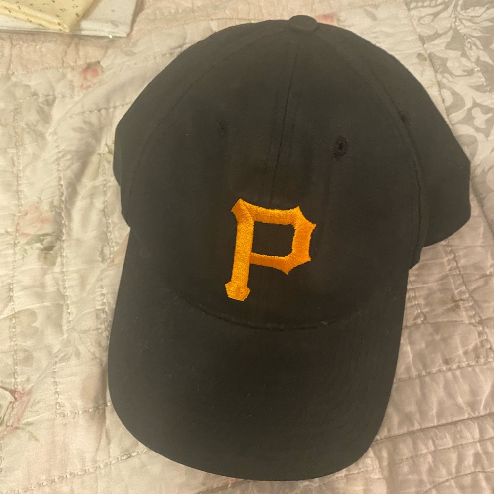 Small Pittsburgh pirates hat